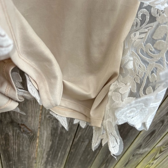 Altar'd State Lace Sleeveless Dress Size Medium - Picture 6 of 10